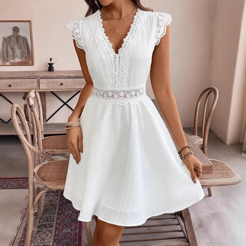 Hollow Out V-neck Waist Trimming Short-sleeved Leisure Dress